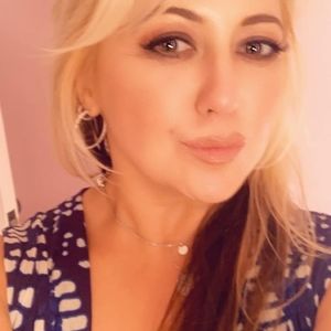 Meet your Posher, Diana